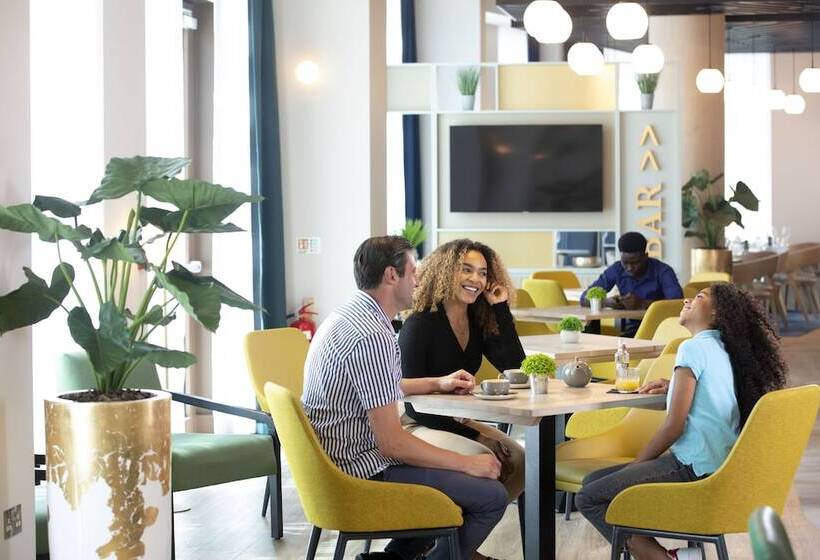 Leonardo Hotel Bristol City