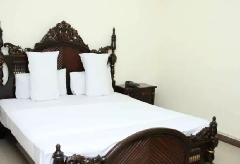 هتل Or Odyssey Residence