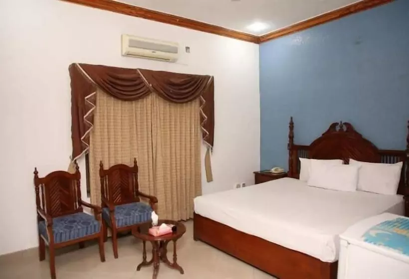 هتل Or Odyssey Residence