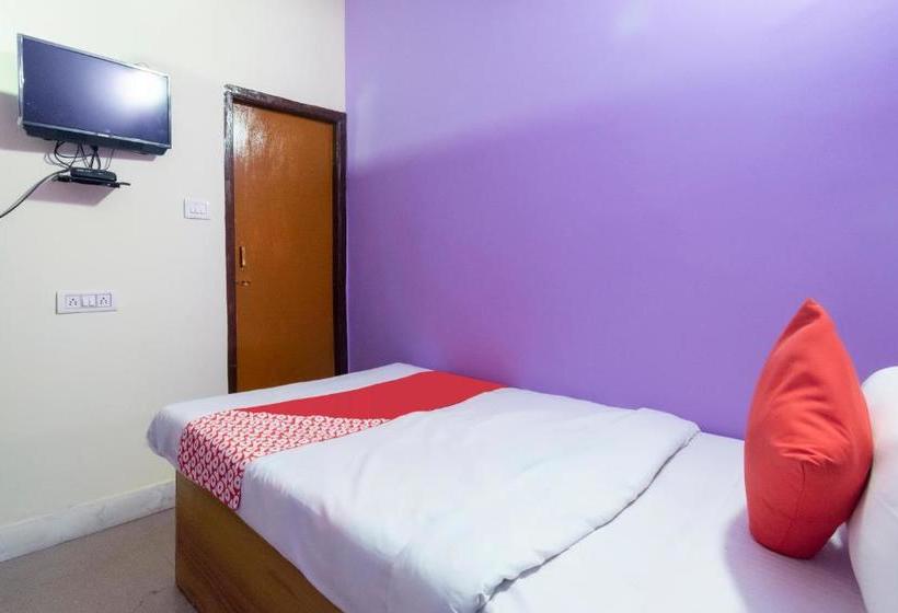 Hotel Oyo 77675 Arv S