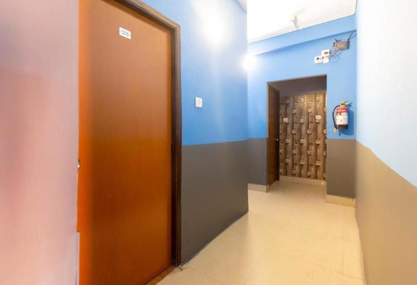 Hotel Oyo 77675 Arv S