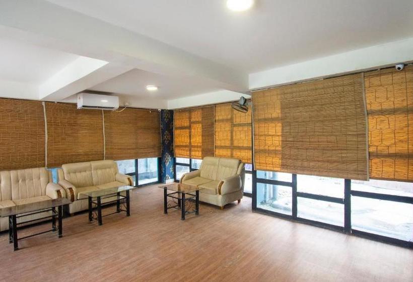 Hotel Oyo 77675 Arv S