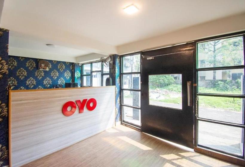 Hotel Oyo 77675 Arv S