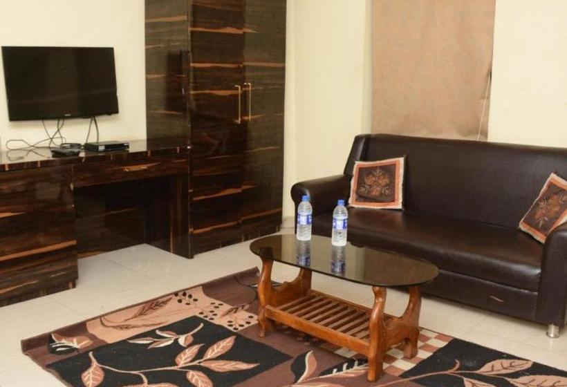 Отель Plaza Kolkata By Wb S