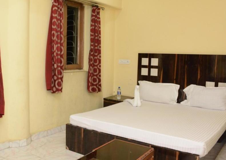 Отель Plaza Kolkata By Wb S