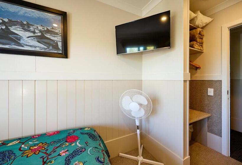 Kakatu Retreat Bed & Breakfast