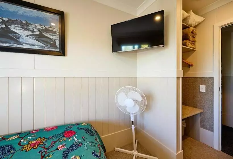 Kakatu Retreat Bed & Breakfast