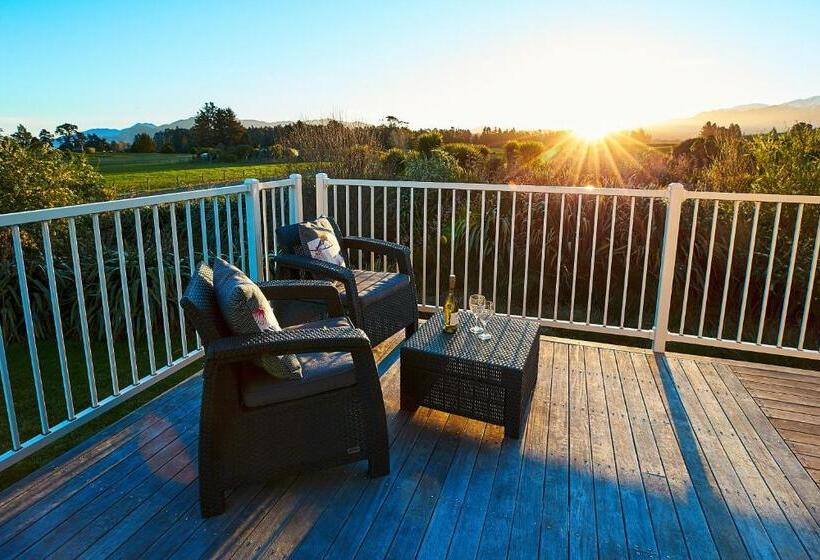 Kakatu Retreat Bed & Breakfast