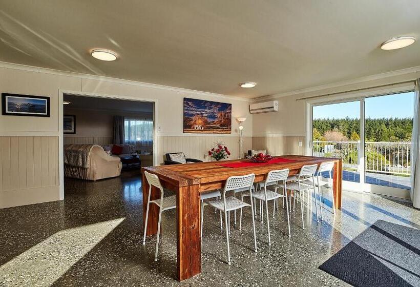 Kakatu Retreat Bed & Breakfast