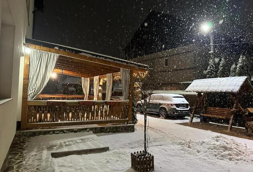 پانسیون Casa Maramureșană