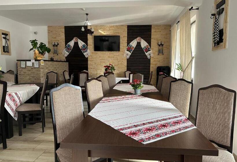 پانسیون Casa Maramureșană