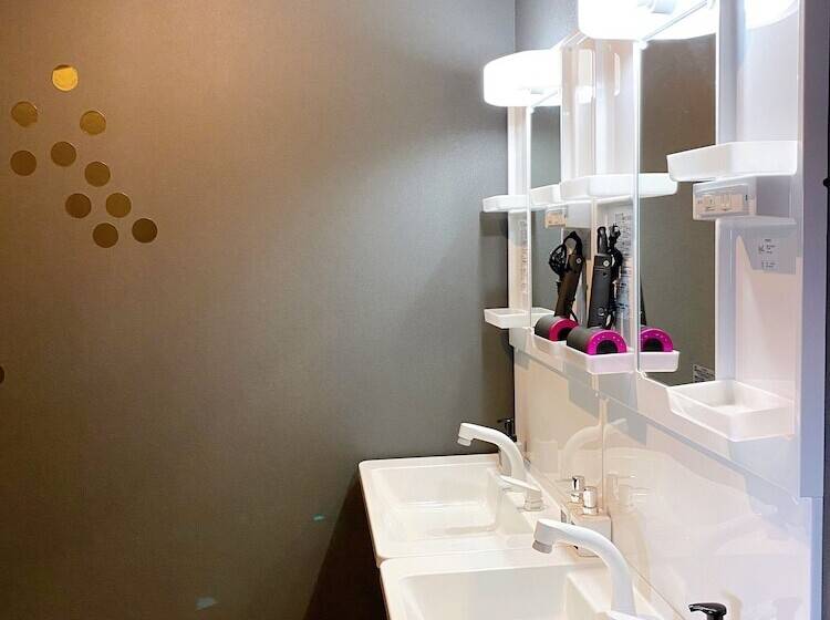 פנסיון Samurise 81inn