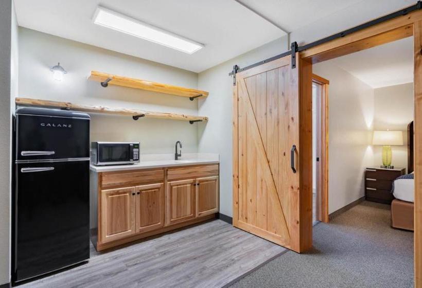 ユースホステル Travelodge By Wyndham Lovell/bighorns