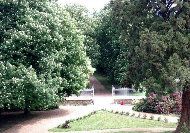 مبيت وإفطار Château De Montbraye