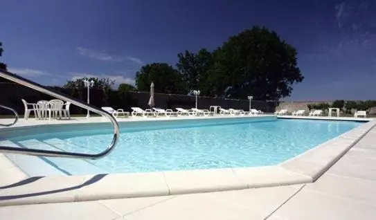 Aamiaismajoitus (B&B) Château De Montbraye