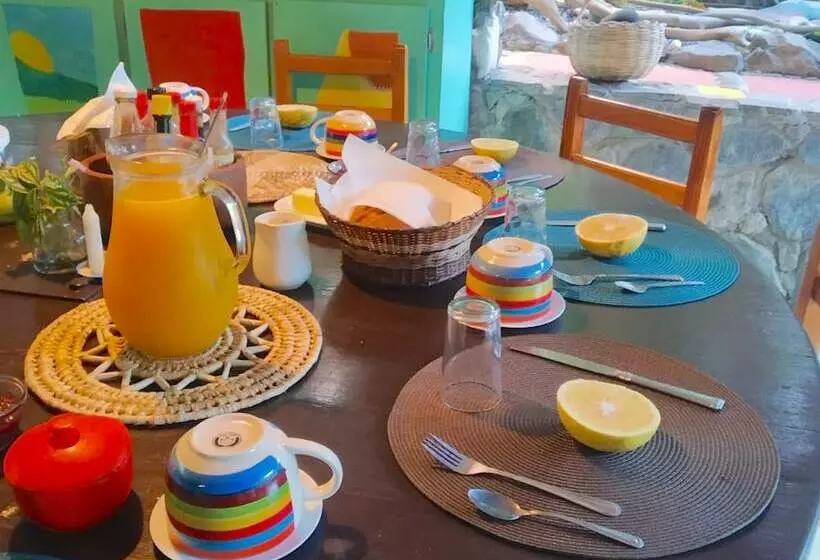 تختخواب و صبحانه Cocoa Cottage