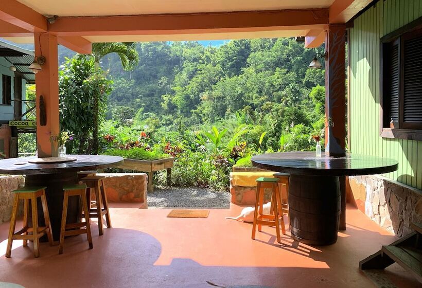 تختخواب و صبحانه Cocoa Cottage