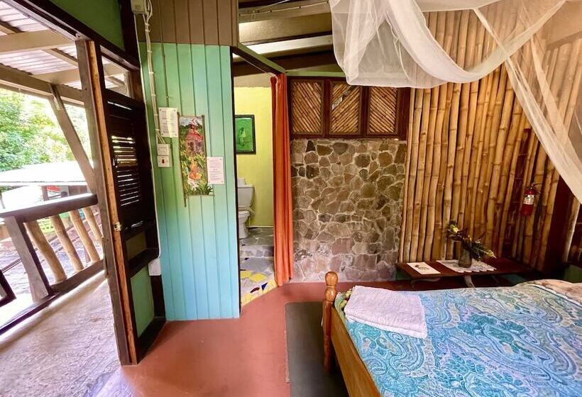 تختخواب و صبحانه Cocoa Cottage