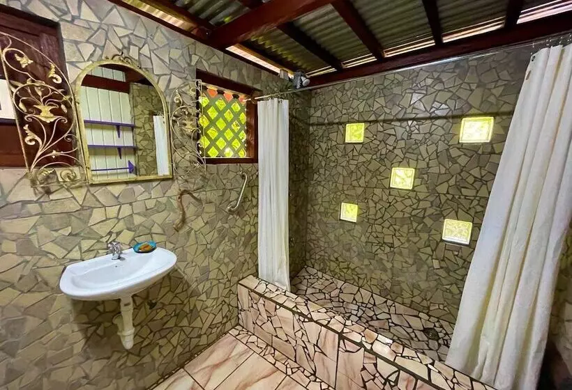 تختخواب و صبحانه Cocoa Cottage