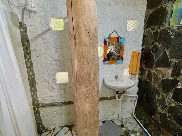 تختخواب و صبحانه Cocoa Cottage