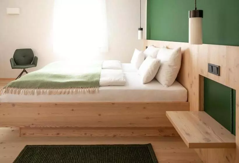 Hotelli Neusacherhof