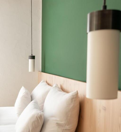 فندق Neusacherhof