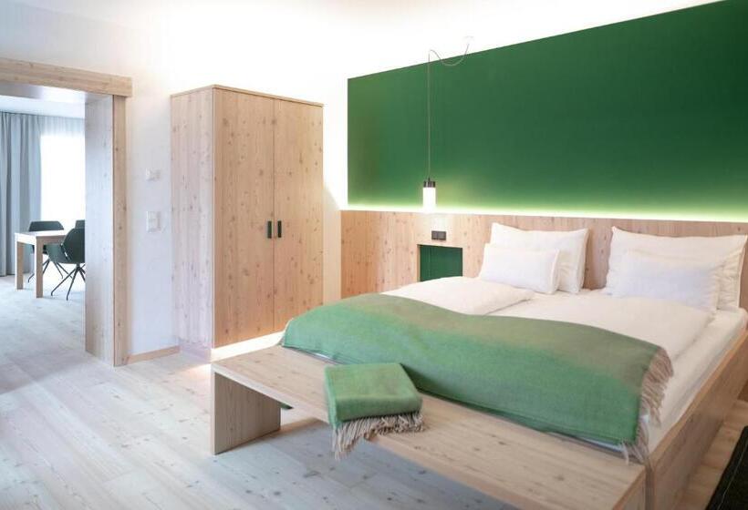 فندق Neusacherhof