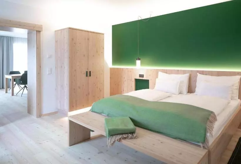 Hotelli Neusacherhof