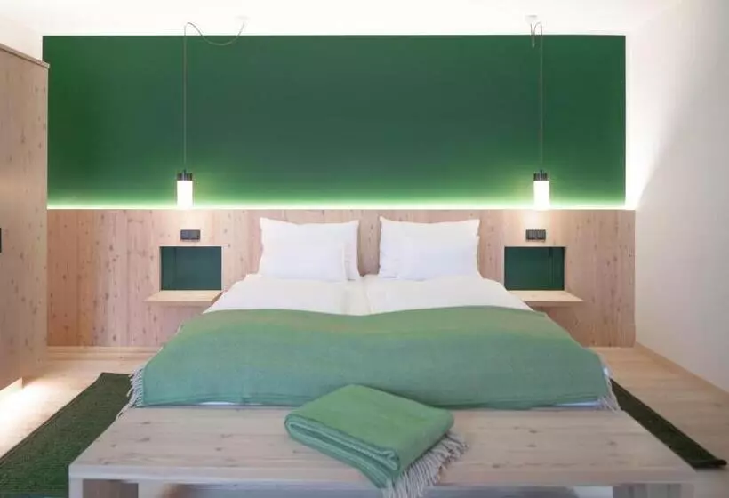 Hotelli Neusacherhof