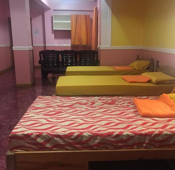 Hotel Oyo 735 E & E Valley High Apartelle