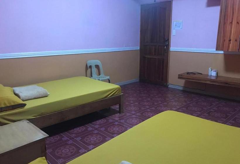 Hotel Oyo 735 E & E Valley High Apartelle