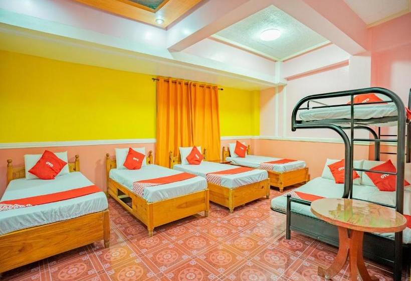 Hotel Oyo 735 E & E Valley High Apartelle
