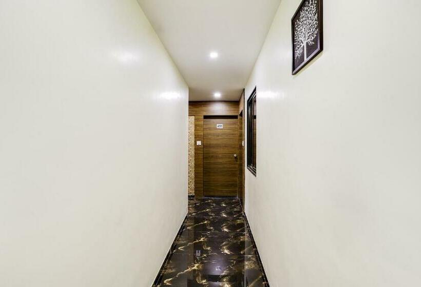 호텔 Oyo Vad159  Rose Inn