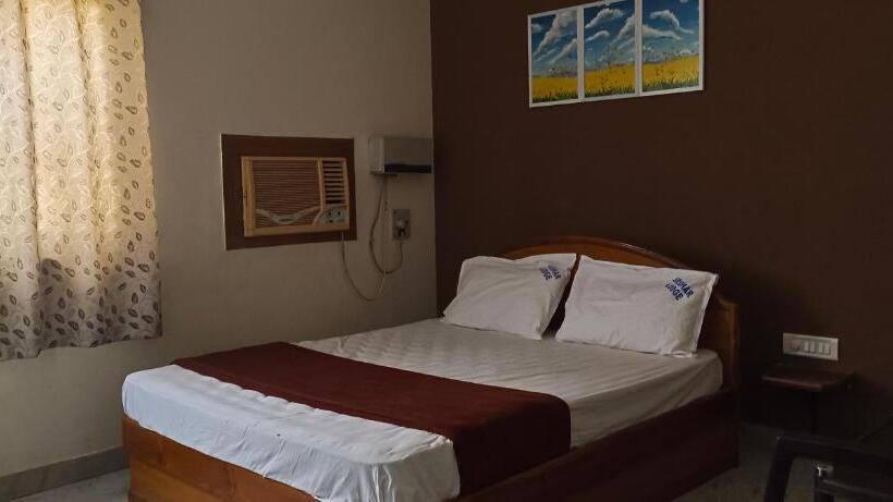 בית מלון כפרי Sridhar Lodge