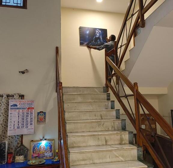 בית מלון כפרי Sridhar Lodge