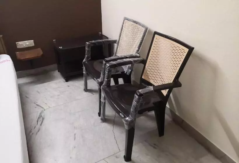 Hotelli Sridhar Lodge