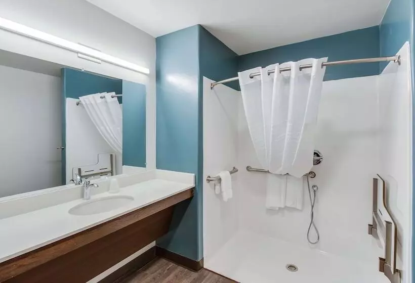 ホテル Woodspring Suites Bakersfield Airport