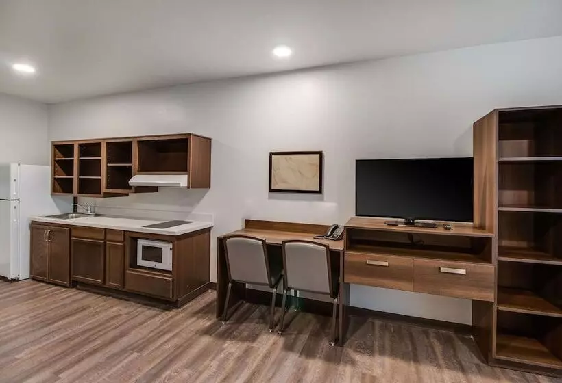 ホテル Woodspring Suites Bakersfield Airport