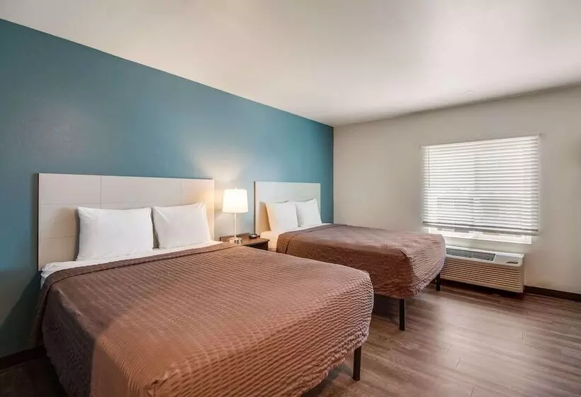 ホテル Woodspring Suites Bakersfield Airport