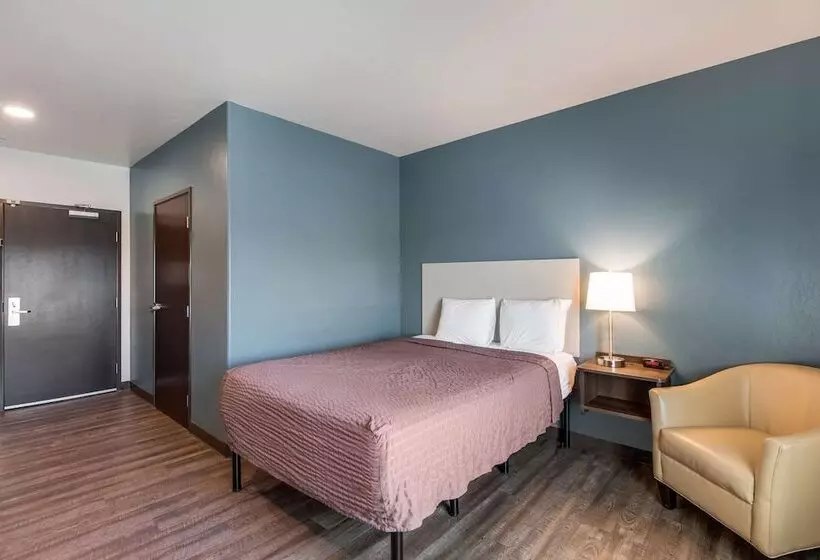 ホテル Woodspring Suites Bakersfield Airport