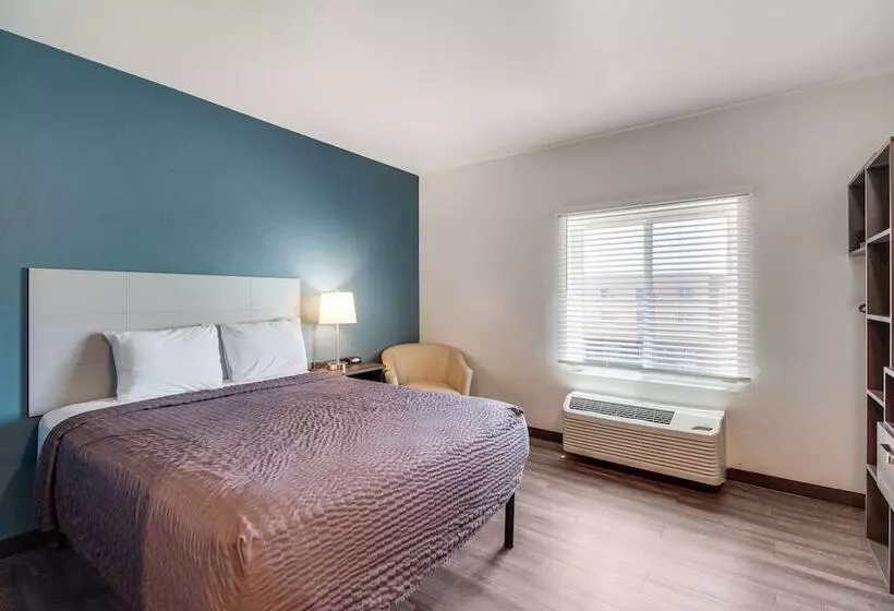 ホテル Woodspring Suites Bakersfield Airport
