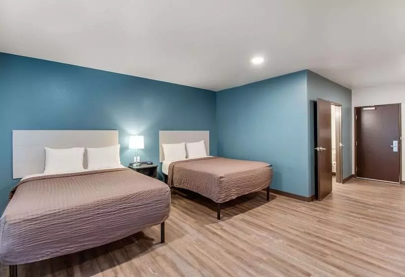 ホテル Woodspring Suites Bakersfield Airport