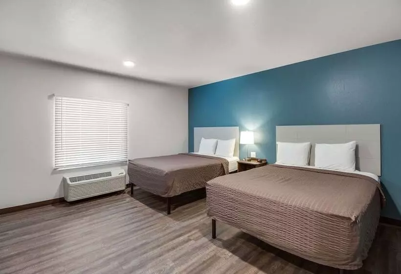 ホテル Woodspring Suites Bakersfield Airport
