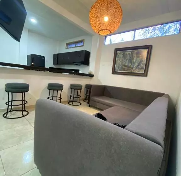 Mahalo Hostel