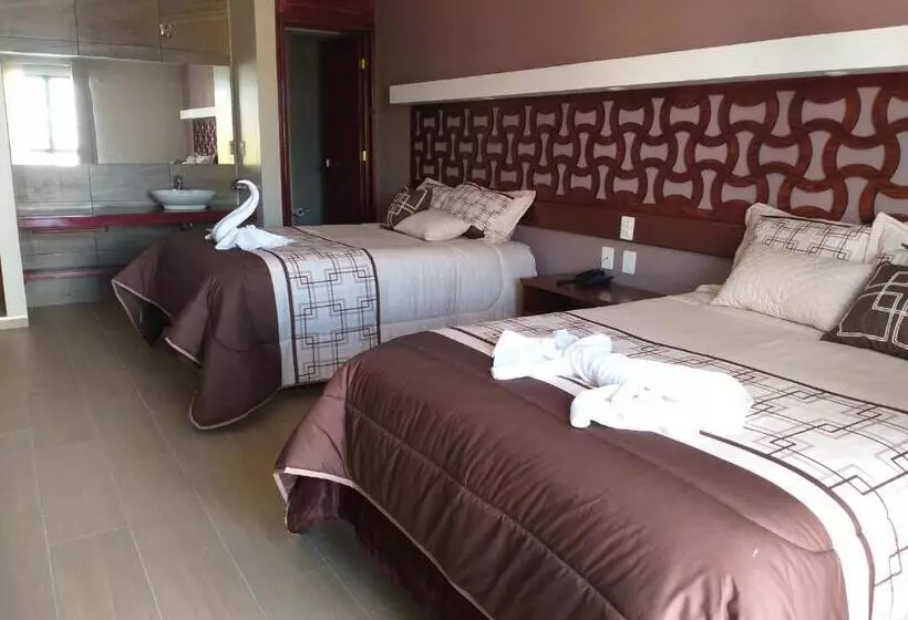 ホテル 9 Estrellas Casa