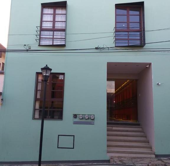 Otel 9 Estrellas Casa