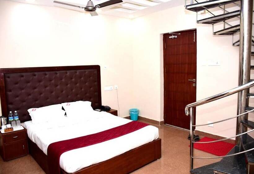 هتل Karaikal Ashok Beach Resort