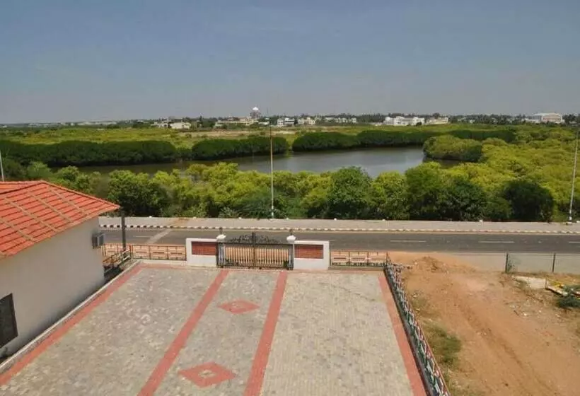 ホテル Karaikal Ashok Beach Resort