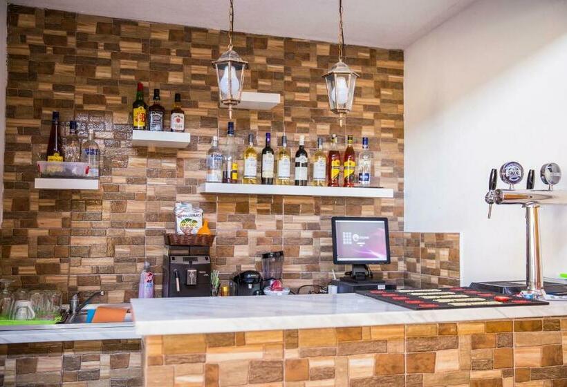 بنسيون Casa Raul