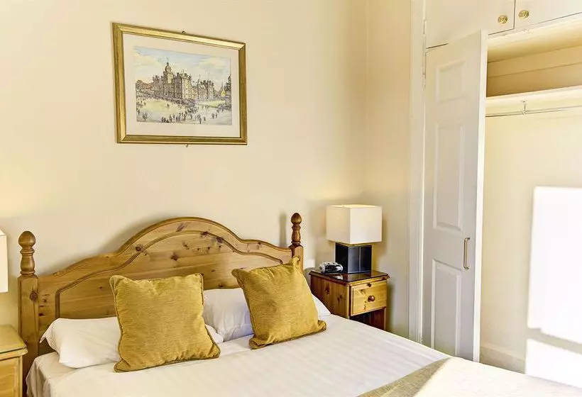 Fountain Court Morrison Apartments